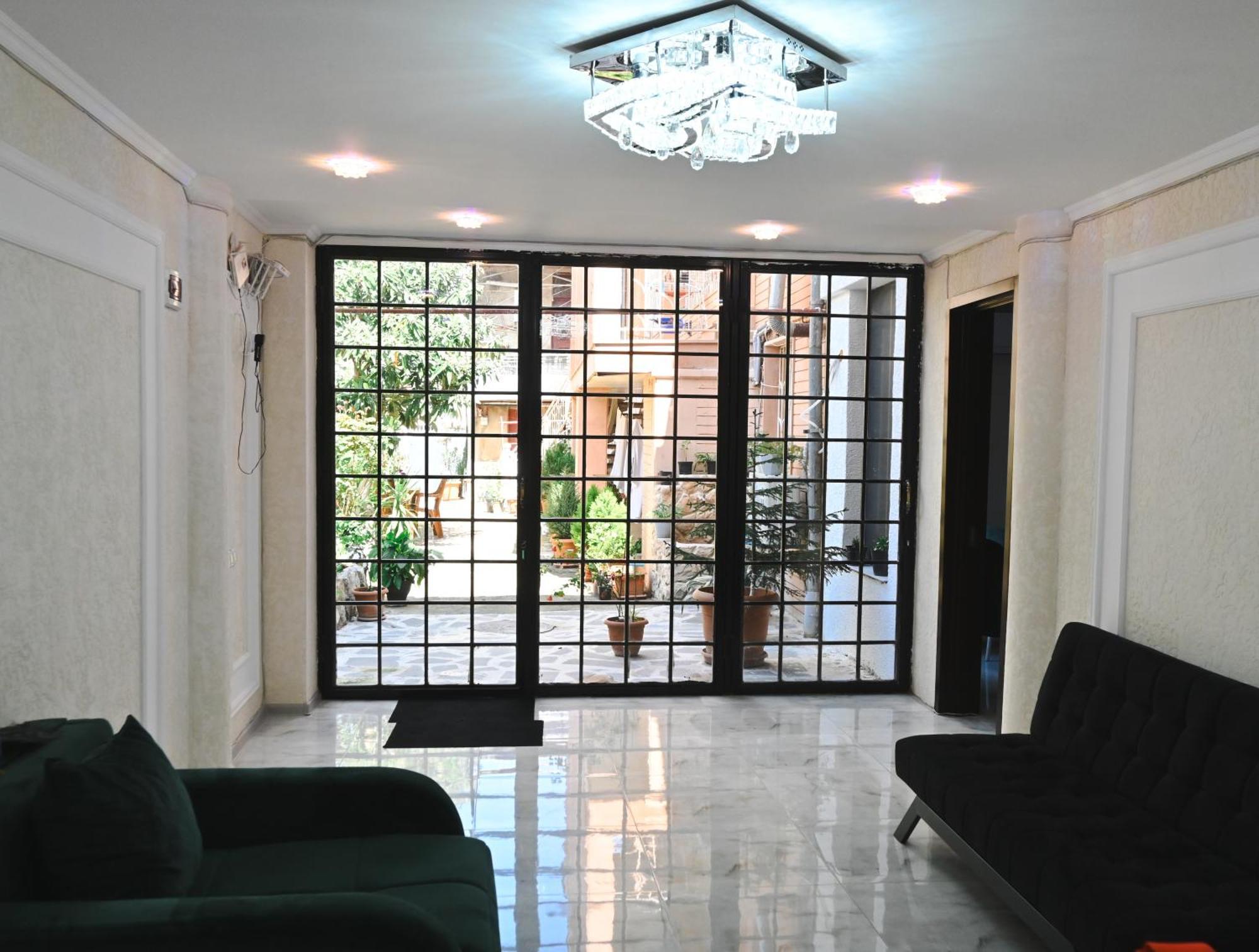 Jerusalem Hotel Kutaissi Exterior foto